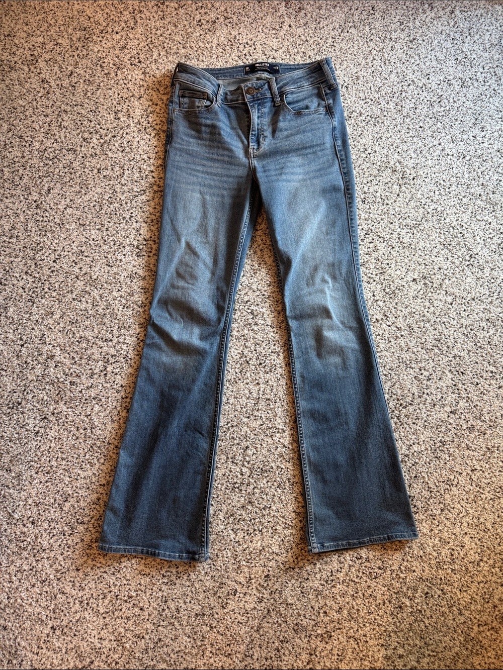 Hollister Women's Blue Bootcut Jeans. 27 Regular. Mid rise. Excellent condition - Picture 3 of 5